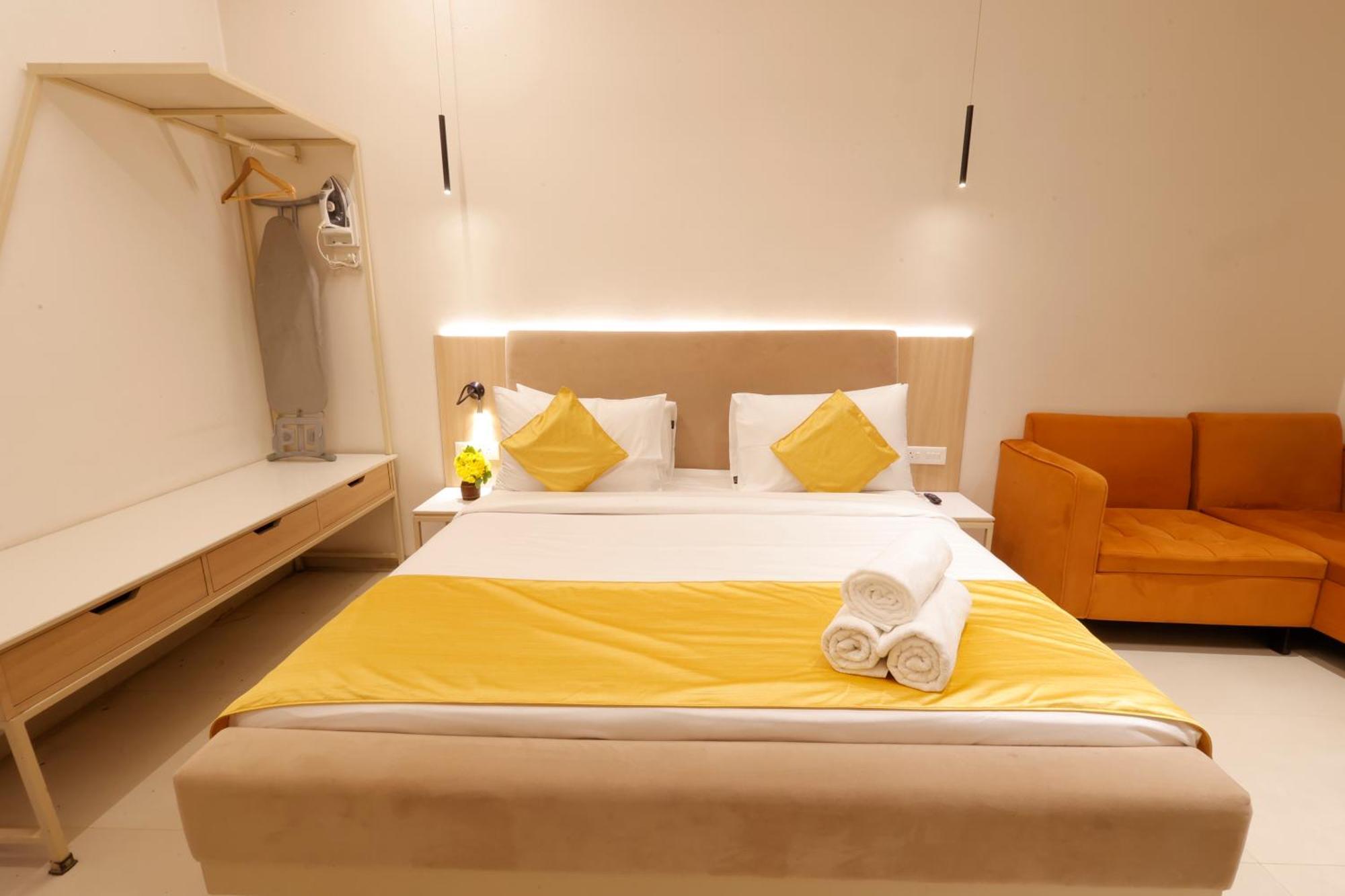 Varuna Hotel