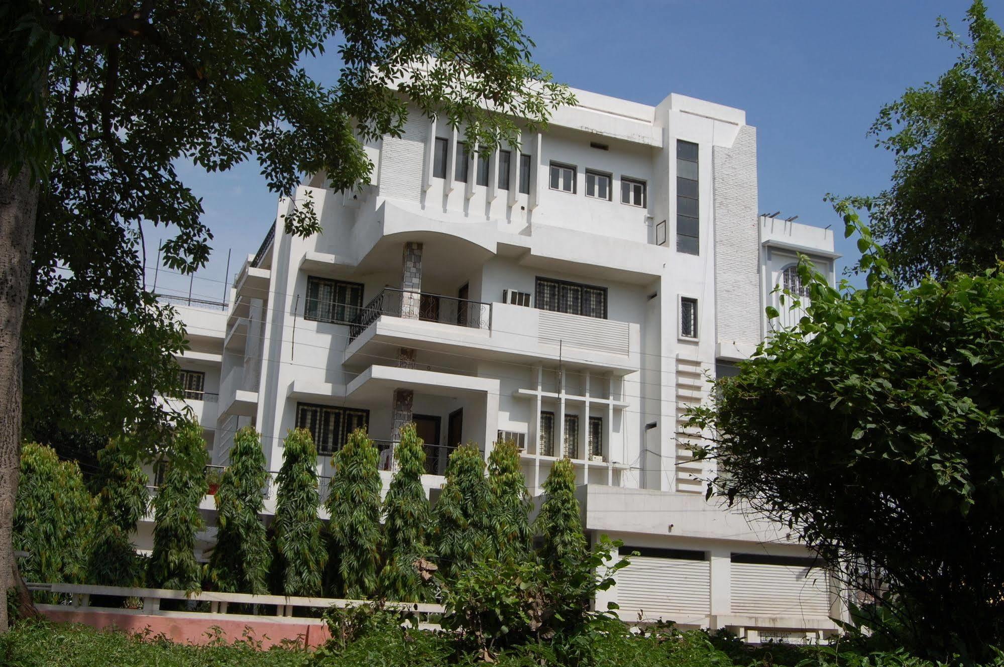Hotel Varuna Varanasi