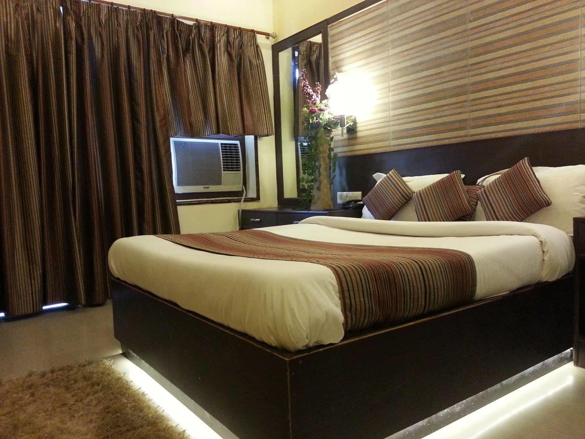 Hotel Varuna