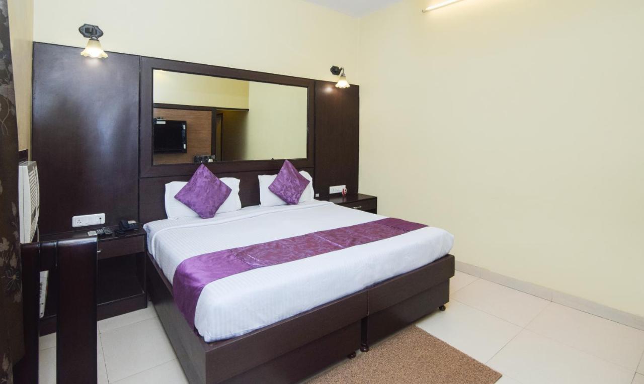 Varuna Hotel
