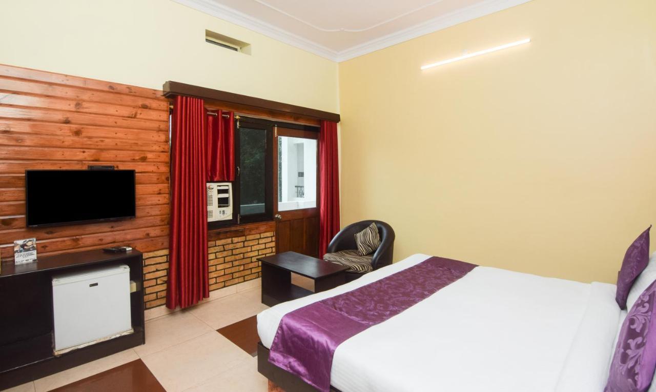 Varuna Hotel